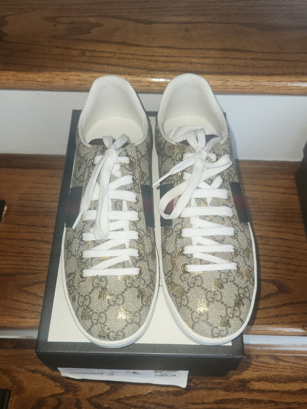 Gucci Beige GG Supreme Canvas Low-Top Sneakers with Green-Red Web Stripe